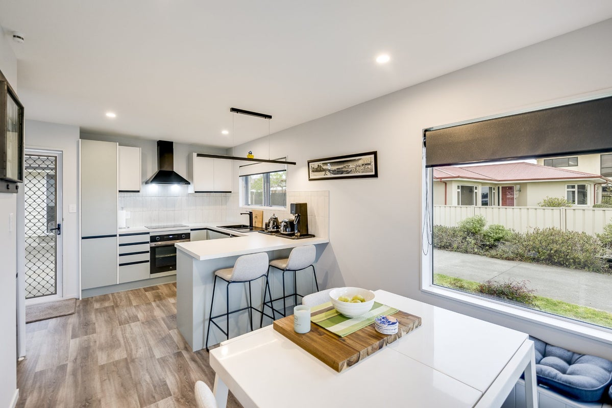 1/30 Meeanee QUAY, WESTSHORE, NAPIER - Carousel 2