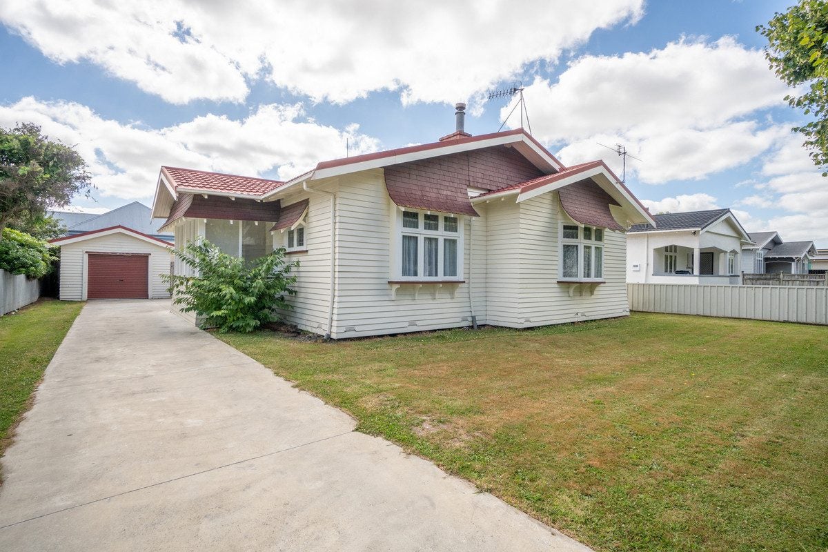 19 South Street, West End, Palmerston North - Carousel 1