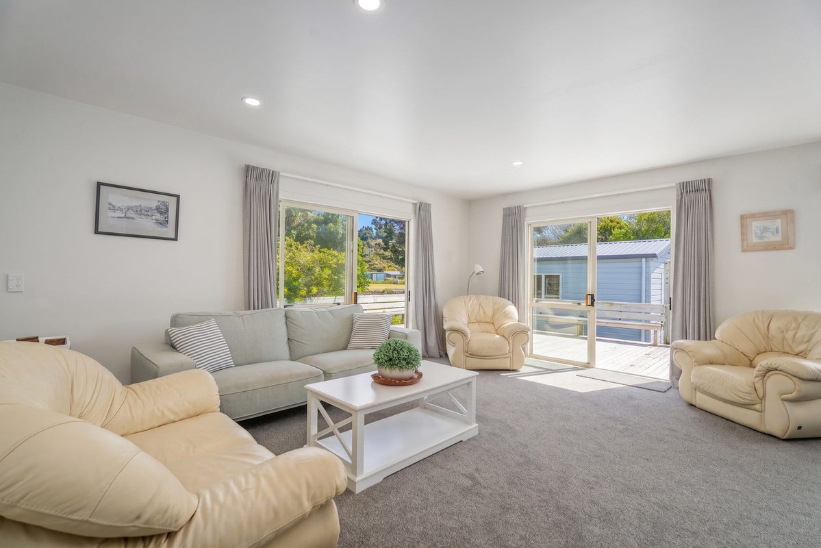 11 Martin Place, Cooks Beach, Thames-Coromandel, Waikato - Carousel 2