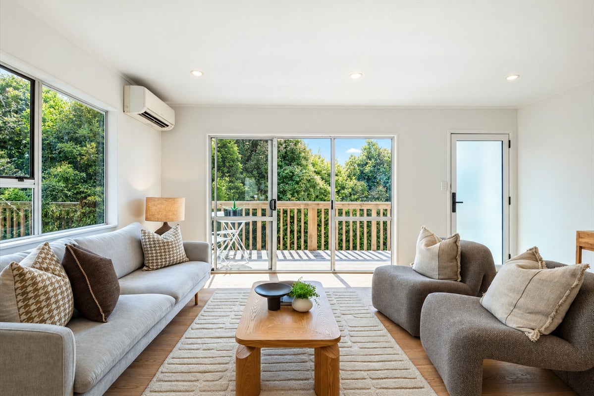 2/54 Stapleford Crescent, Browns Bay, North Shore City, Auckland - Carousel 2