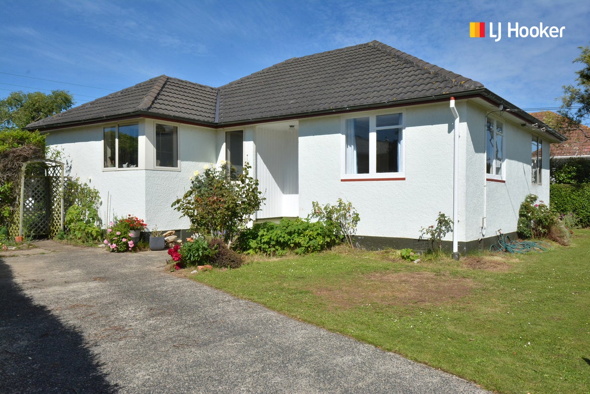 33 Balmain Street, Halfway Bush, Dunedin - Carousel 1