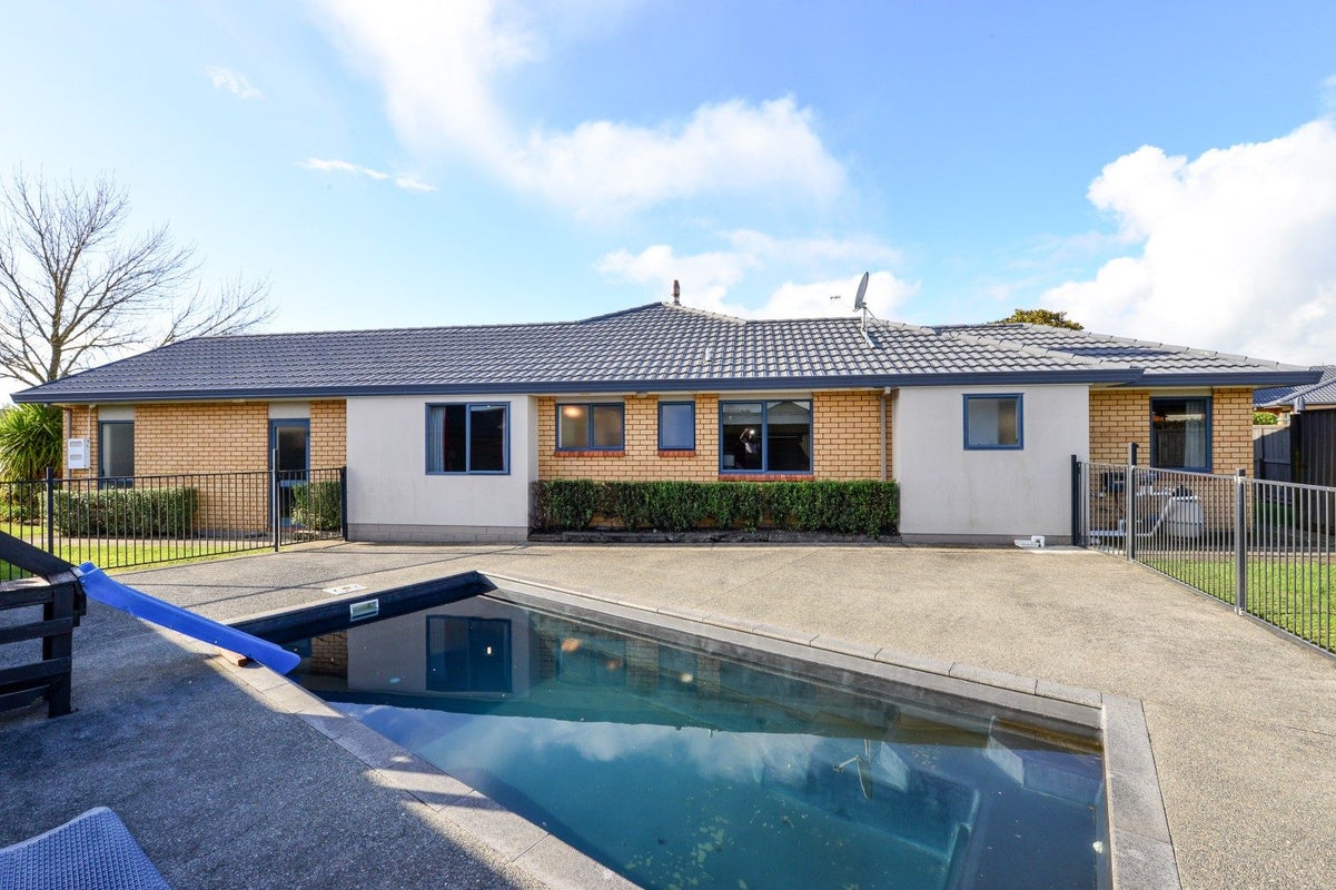7 Kilmuir Place, Rototuna, Hamilton - Carousel 2