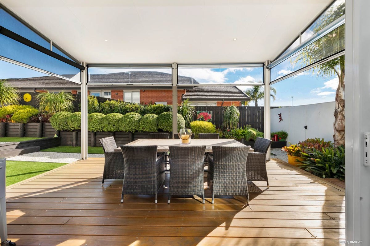 22 Weatherly Drive, Beachlands, Auckland - Carousel 2