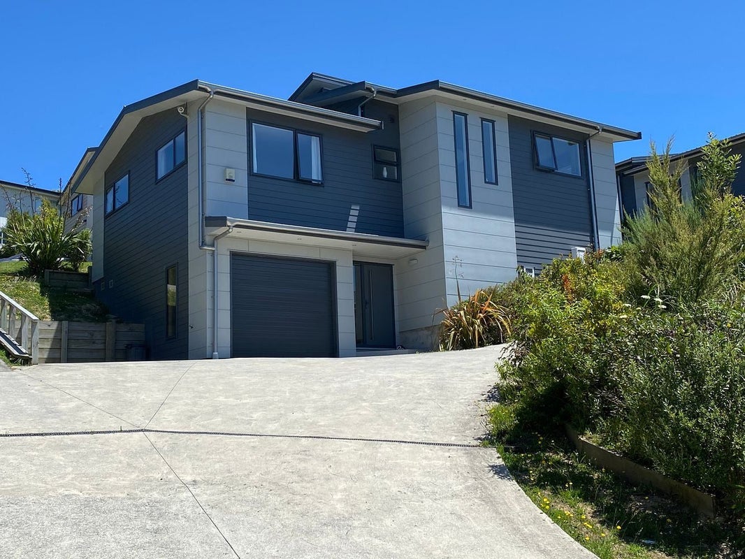 10A Abbey Way, Whitby, Porirua - Carousel 1