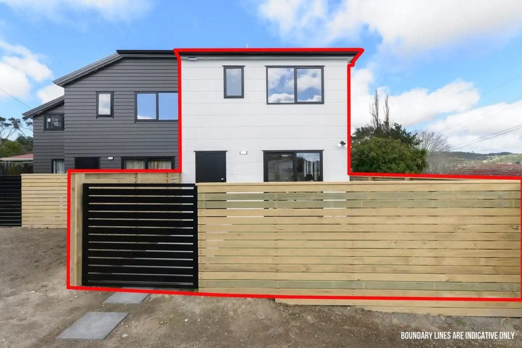 38 Routley Drive, Glen Eden, Auckland - Carousel 1