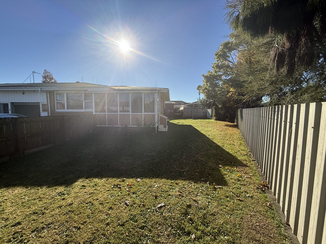 24 Kensington Place, Fairfield, Hamilton - Carousel 2