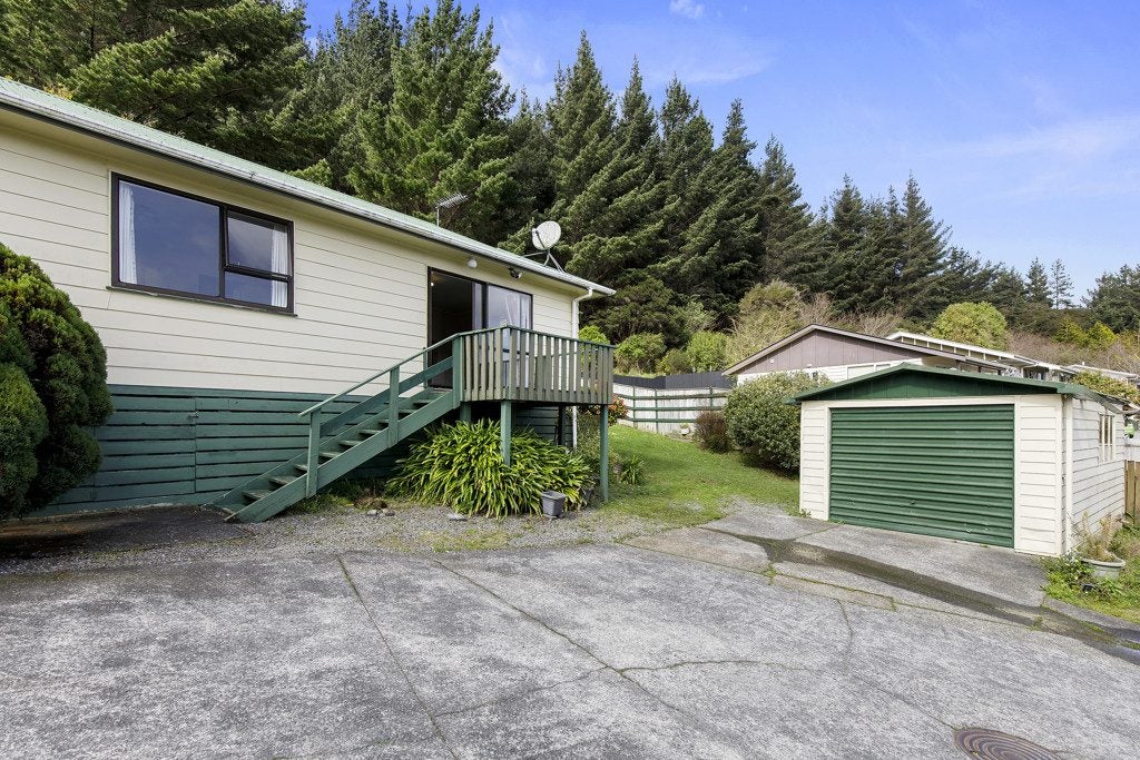 2/40 Trelawney Road, Wainuiomata, Lower Hutt - Carousel 1