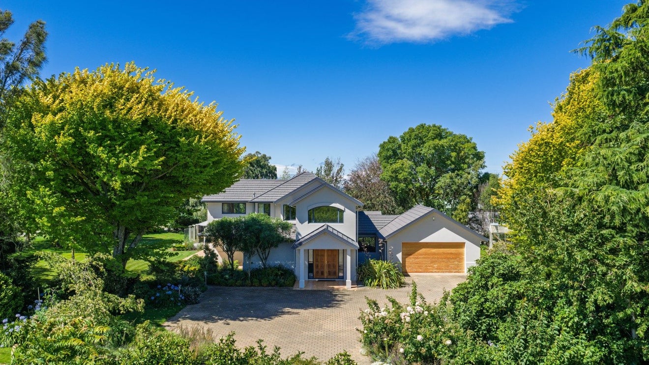 174 Dog Point Road, Hawkesbury, Renwick - Carousel 1