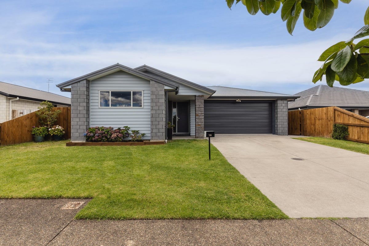 16 Tuaia Street, Pyes Pa, Tauranga - Carousel 1