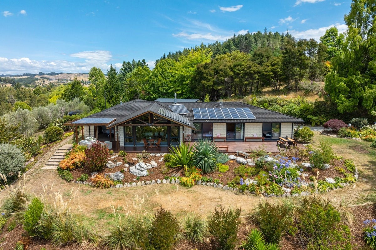4 Bronte Road East, Bronte - Carousel 2
