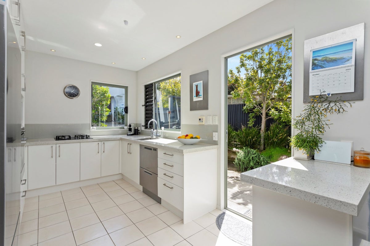 8/171 Riddell Road, Glendowie, Glendowie - Carousel 2