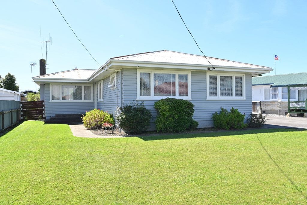 18 Mason Avenue, Maraenui, Napier - Carousel 1