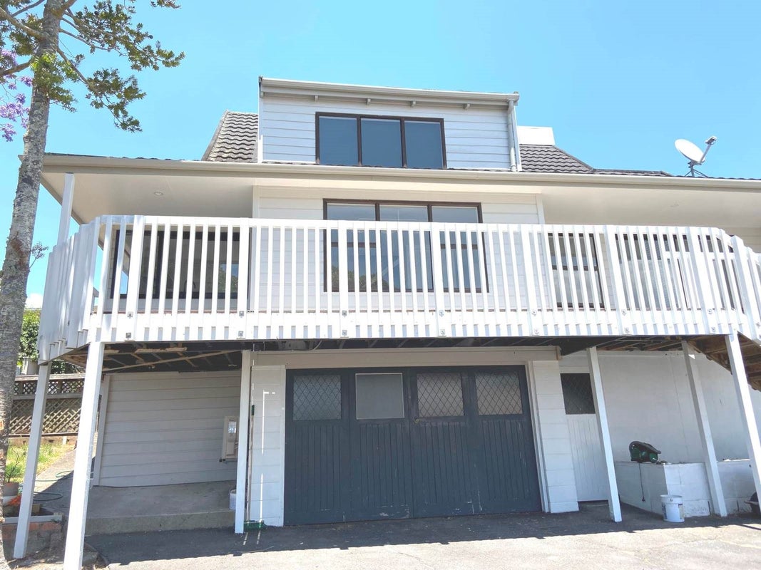 2/10 Lansdowne Street, Bayswater, Auckland - Carousel 1