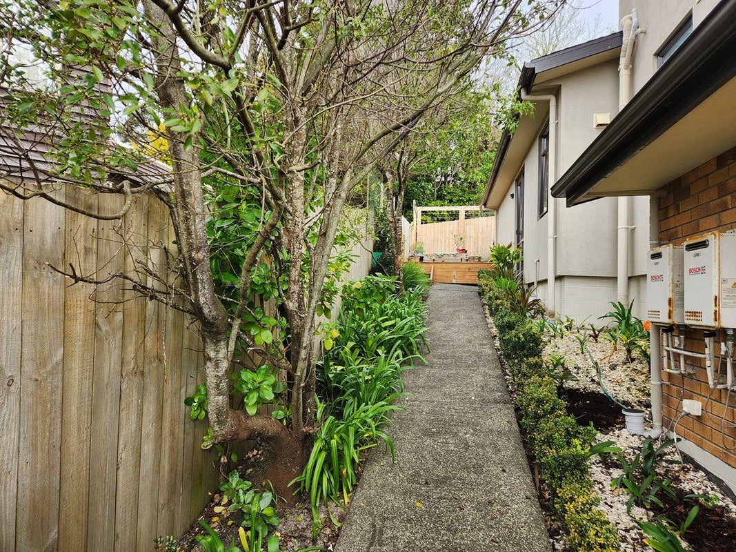 63 Medallion Drive, Oteha, Auckland - Carousel 16