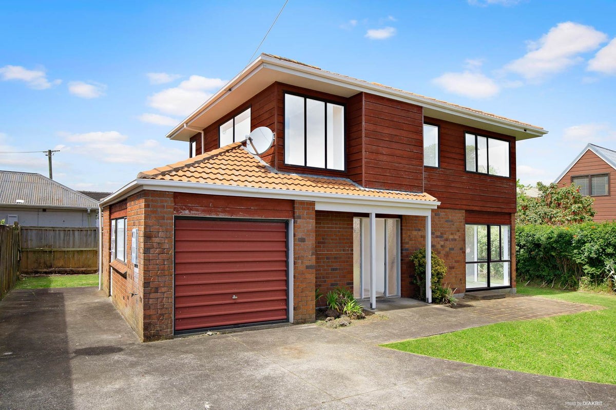 4C Kingsway Avenue, Sandringham, Auckland - Carousel 1
