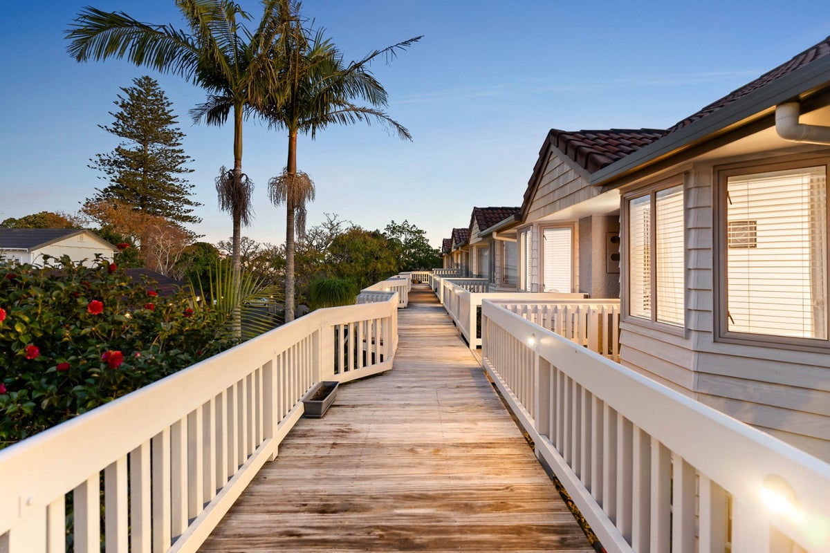 8/3 Lovelock Avenue, Mount Eden, Auckland - Carousel 2
