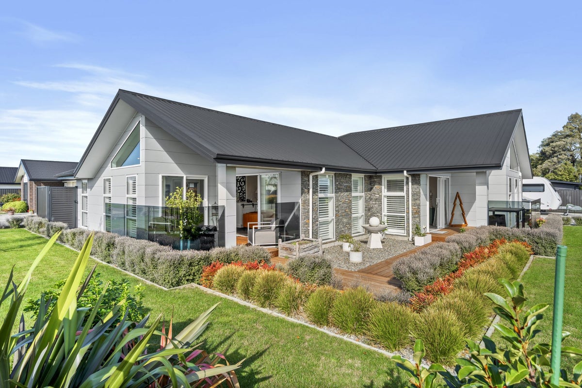 42 Marine Corps Drive, Solway, Masterton - Carousel 2