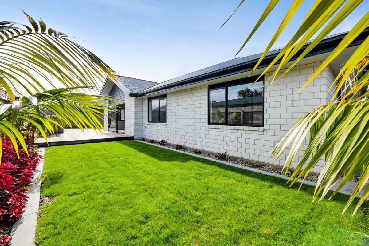20A Turakina Street, Merrilands, New Plymouth - Carousel 1