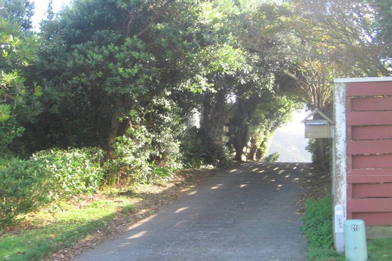 4 Ayr Place, Papakowhai, Porirua - Carousel 19