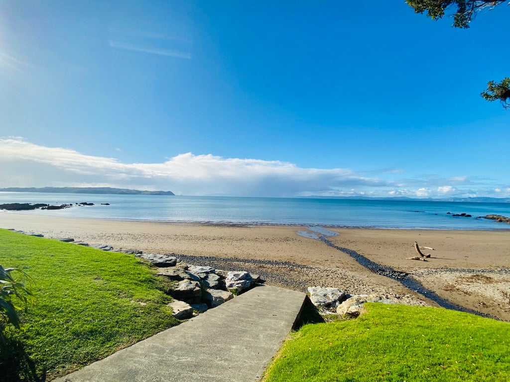 184 Kawakawa Bay Coast Road, Kawakawa Bay, Kawakawa Bay - Carousel 1