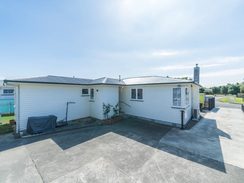 14 Ellesmere Crescent, Highbury, Palmerston North - Carousel 22
