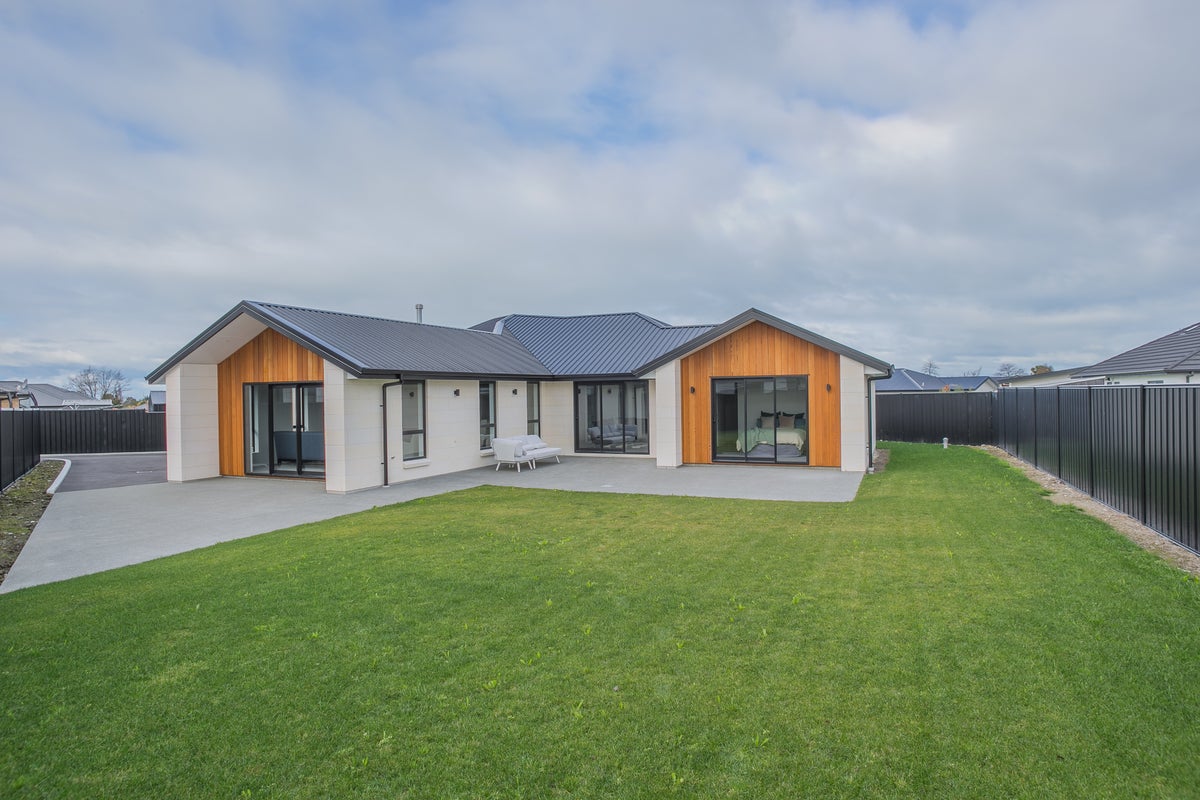 25 Lazarette Loop, Gleniti, Timaru - Carousel 1