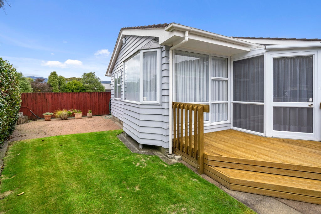 5 Kawatiri Grove, Wainuiomata, Lower Hutt - Carousel 19
