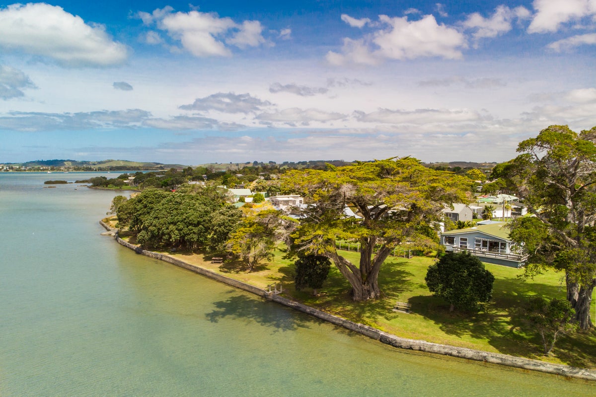 8 Dunbar Road, Warkworth - Carousel 2