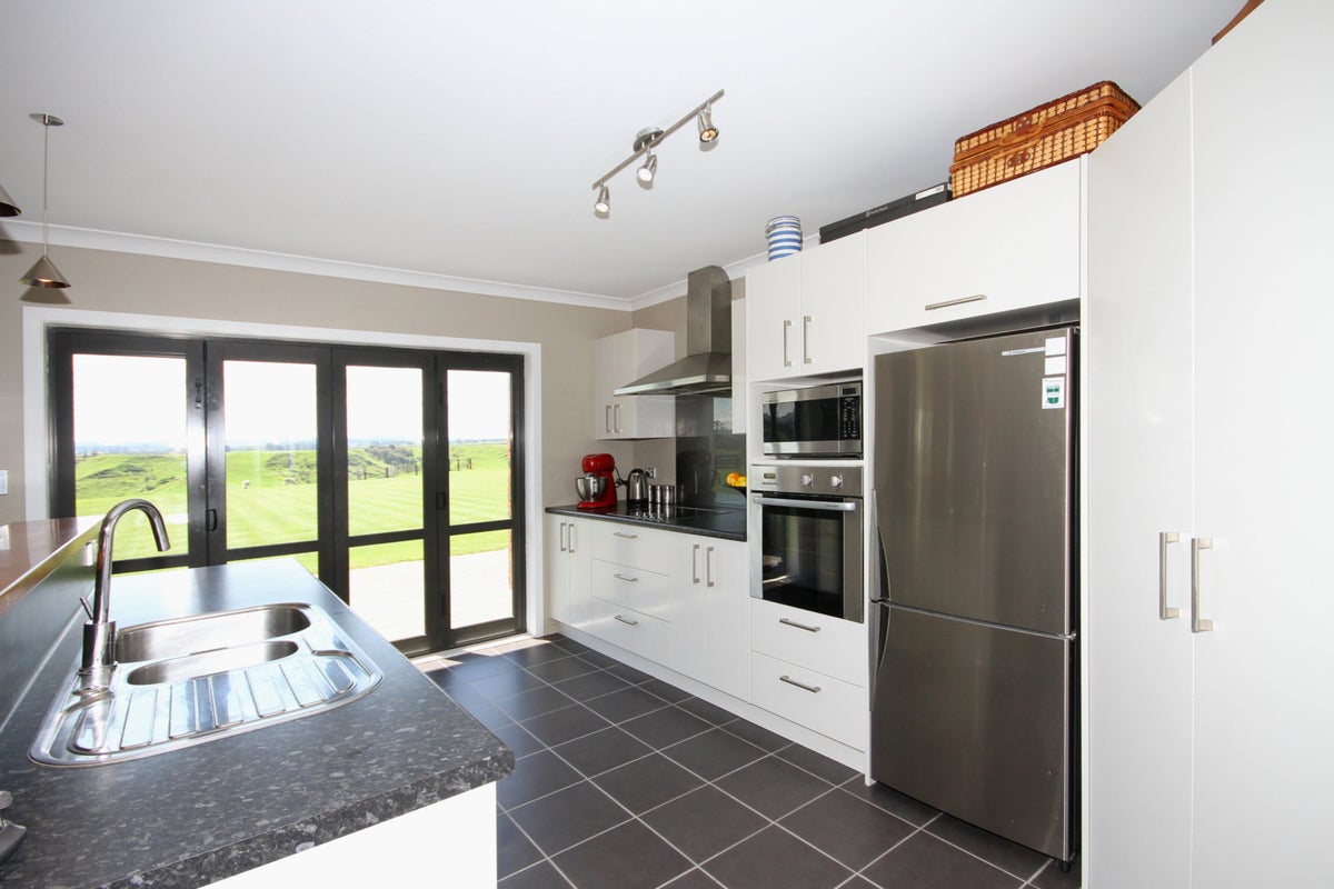 390B State Highway 3, Westmere, Whanganui - Carousel 2