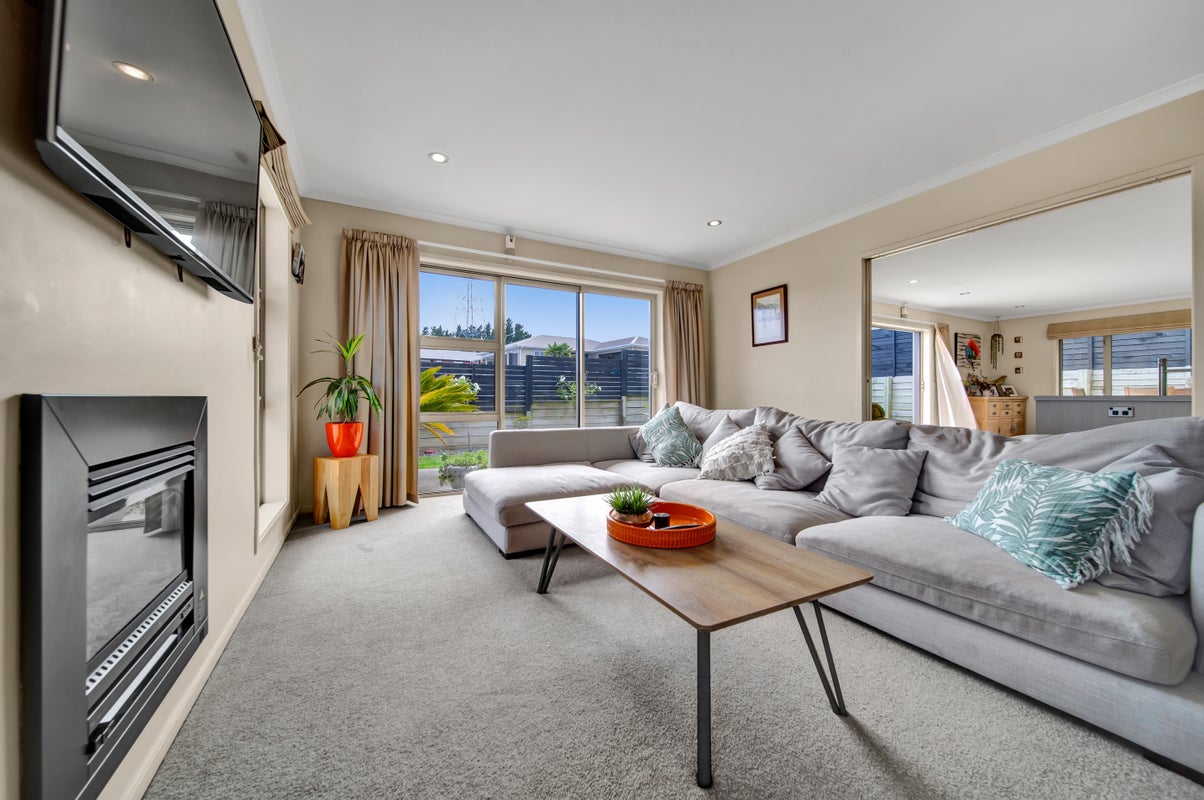 13B Heta Road, Highlands Park, New Plymouth - Carousel 2