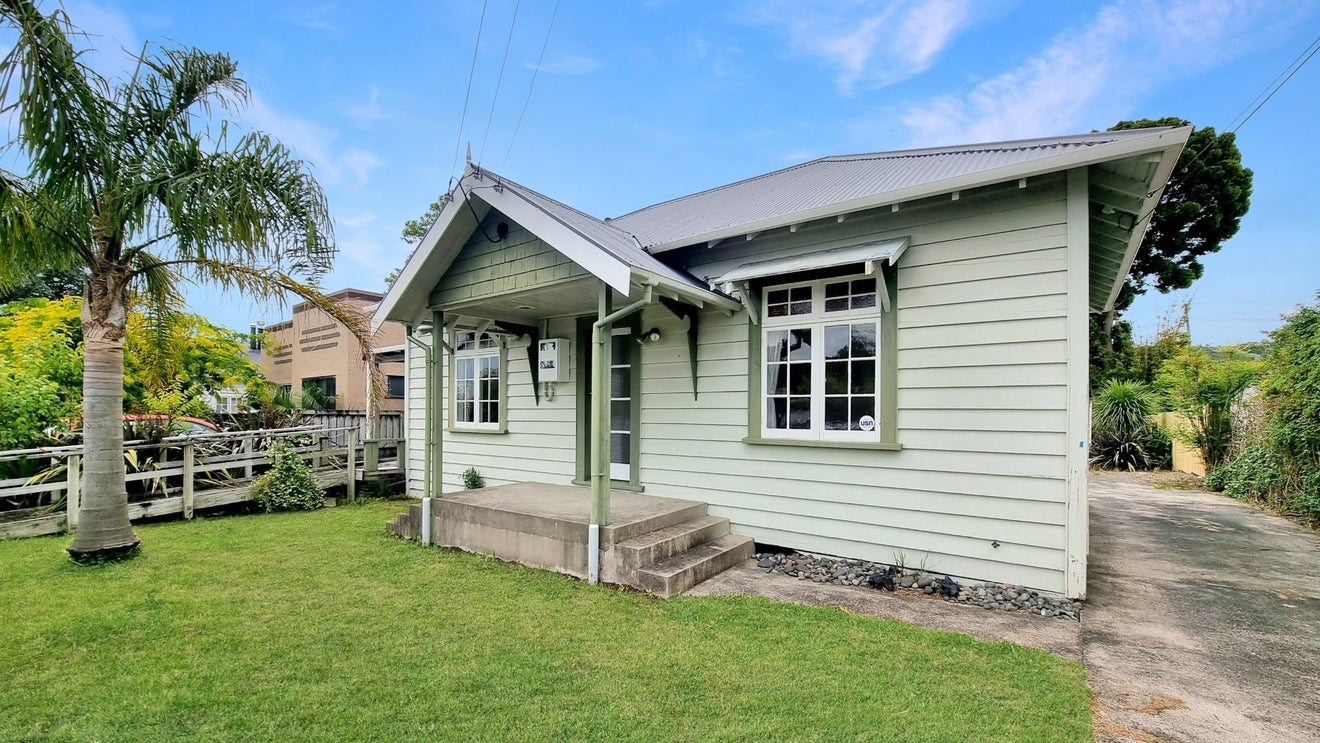 13 Henry Street, Kensington, Whangarei - Carousel 1