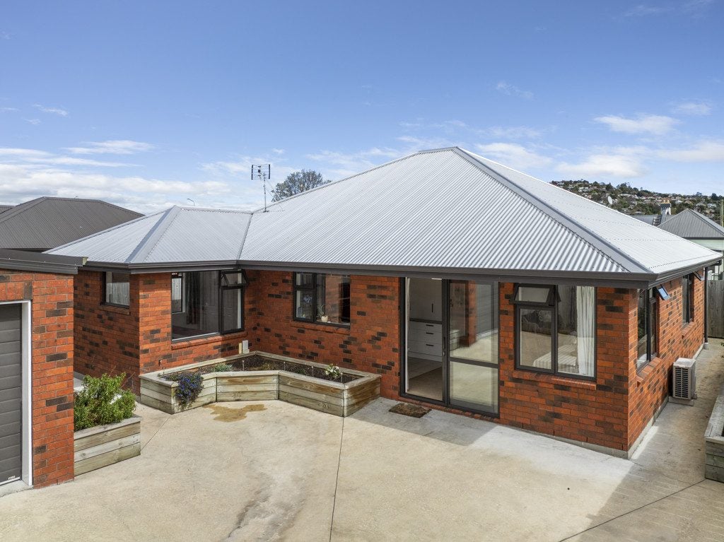 17A Law Street, Caversham, Dunedin - Carousel 2