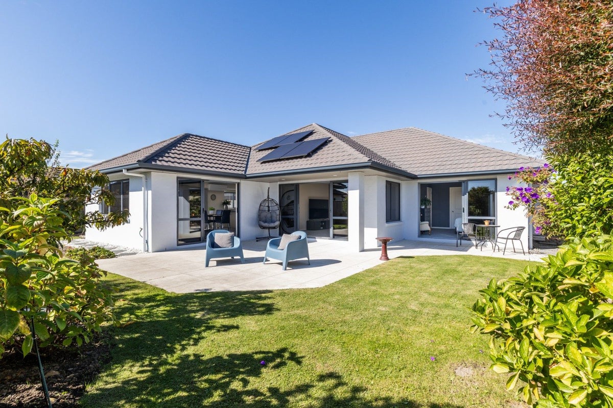 21 Pinotage Drive, Greenmeadows, Napier - Carousel 1