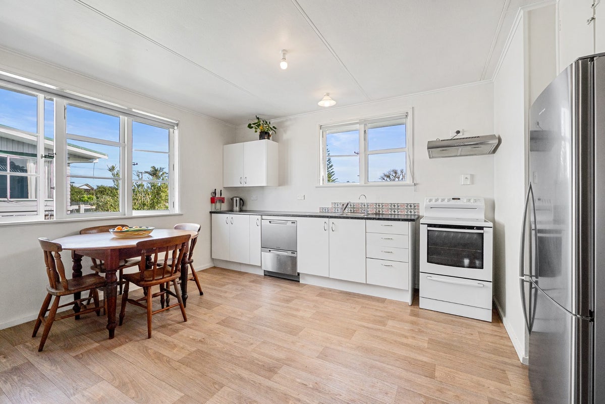 3 Rere Close, Takanini, Auckland - Carousel 2