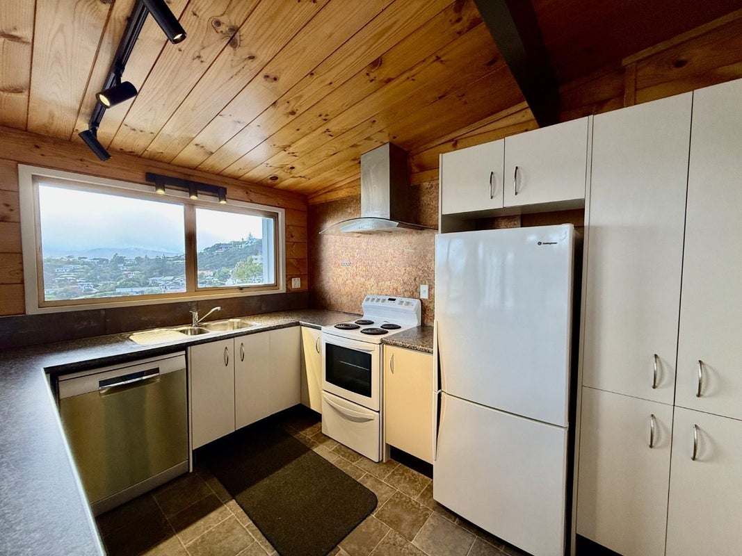 33 Eskdale Road, Papakowhai, Porirua - Carousel 2