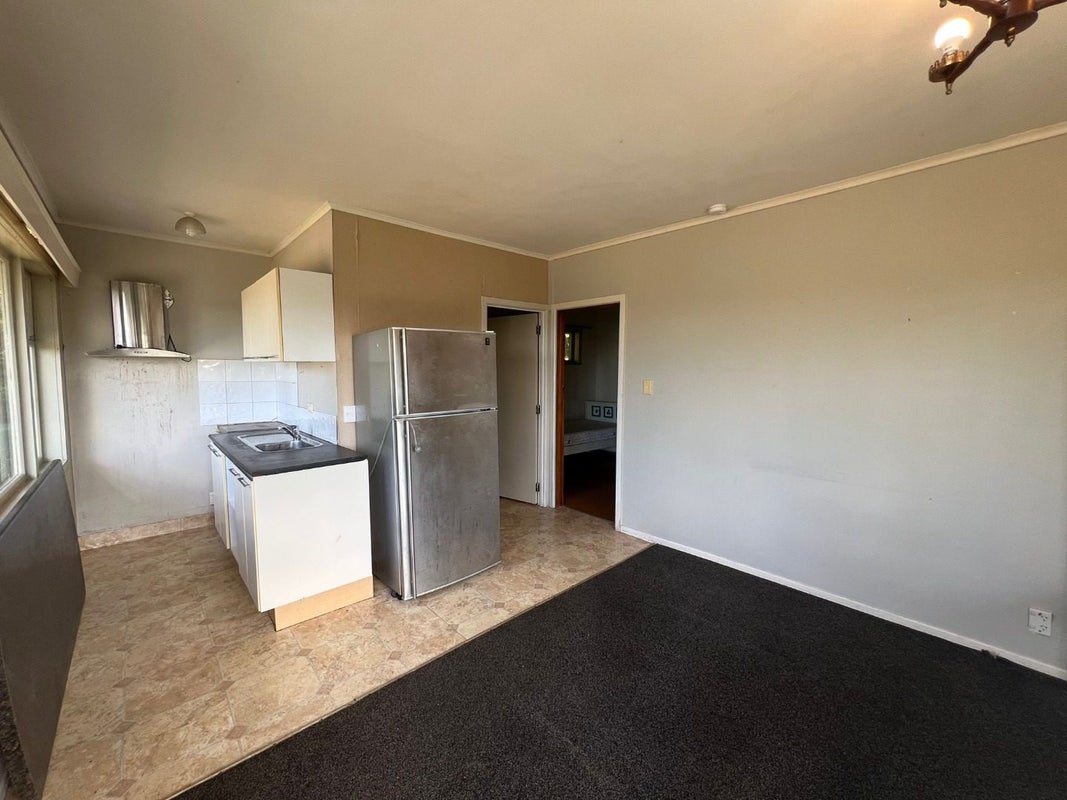 29 Awaroa Road, Sunnyvale, Auckland - Carousel 2