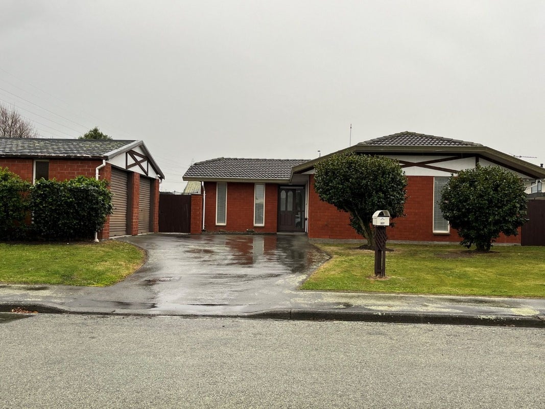 107 Denise Crescent, Hornby, Christchurch - Carousel 1