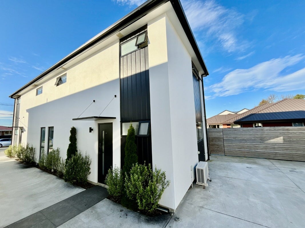 2/32 Heywood Terrace, Richmond, Christchurch - Carousel 1