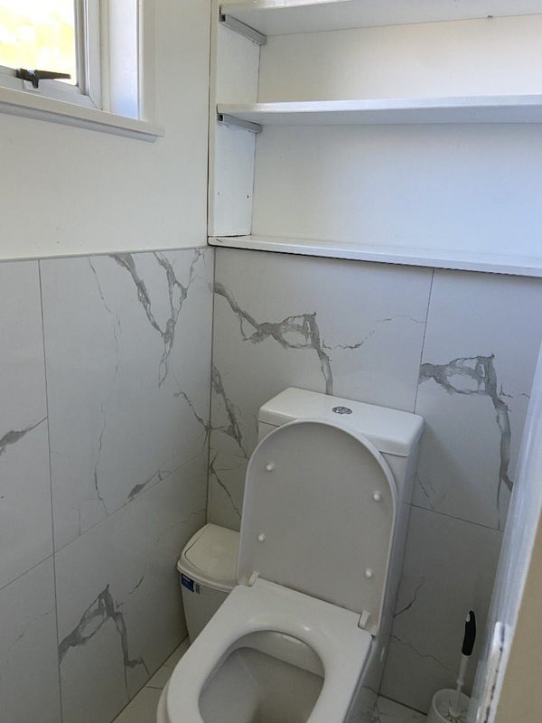 21 Castleford Street, Green Bay, Auckland - Carousel 16