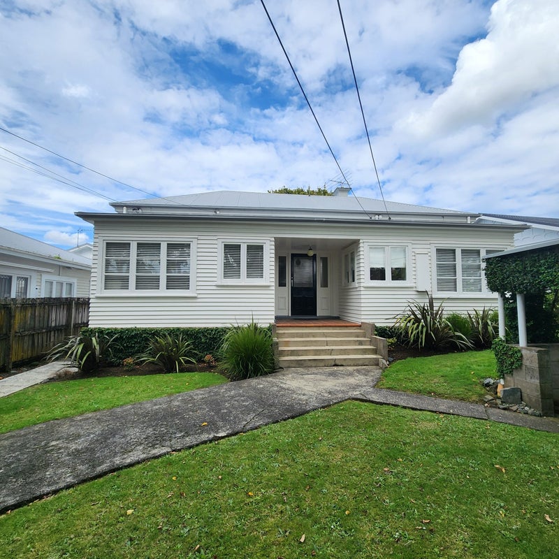 1-2/10 Inverary Avenue, Epsom, Auckland - Carousel 1