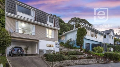 76A Collier Avenue, Karori, Wellington - Carousel 1