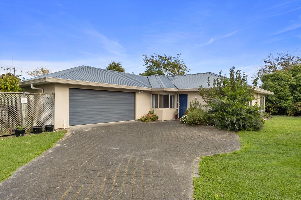 9 Cashmere Place, Flagstaff, Hamilton - Carousel 1