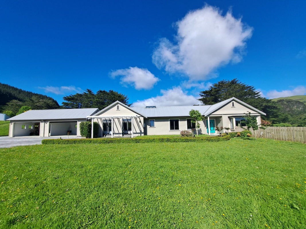 79 Kakariki Way, Whitemans Valley, Upper Hutt - Carousel 1
