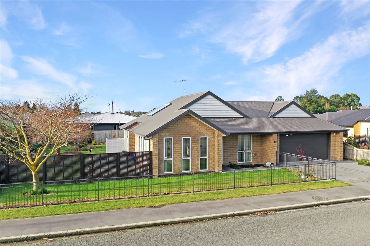 47 Albert Street, Netherby, Ashburton - Carousel 1