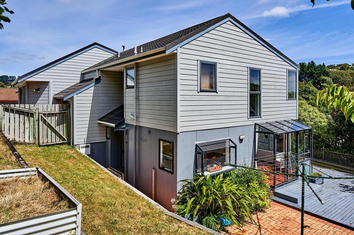 30 SAILMAKER CL, WHITBY, PORIRUA - Carousel 1
