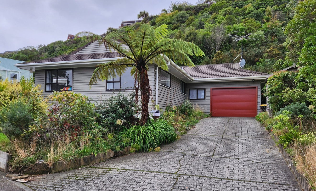 37 Gaya Grove, Ngaio, Wellington - Carousel 1