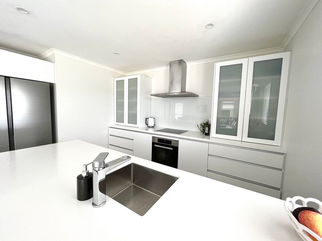 3 Hartley PL, Tasman - Carousel 2