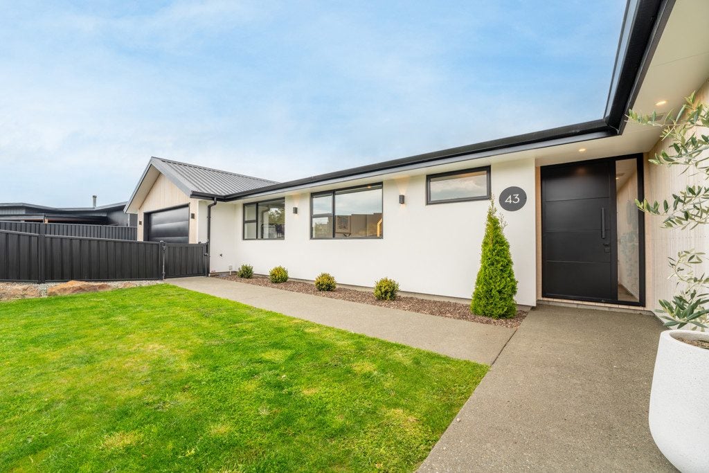 43 Meadowstone Street, Gleniti, Timaru - Carousel 2