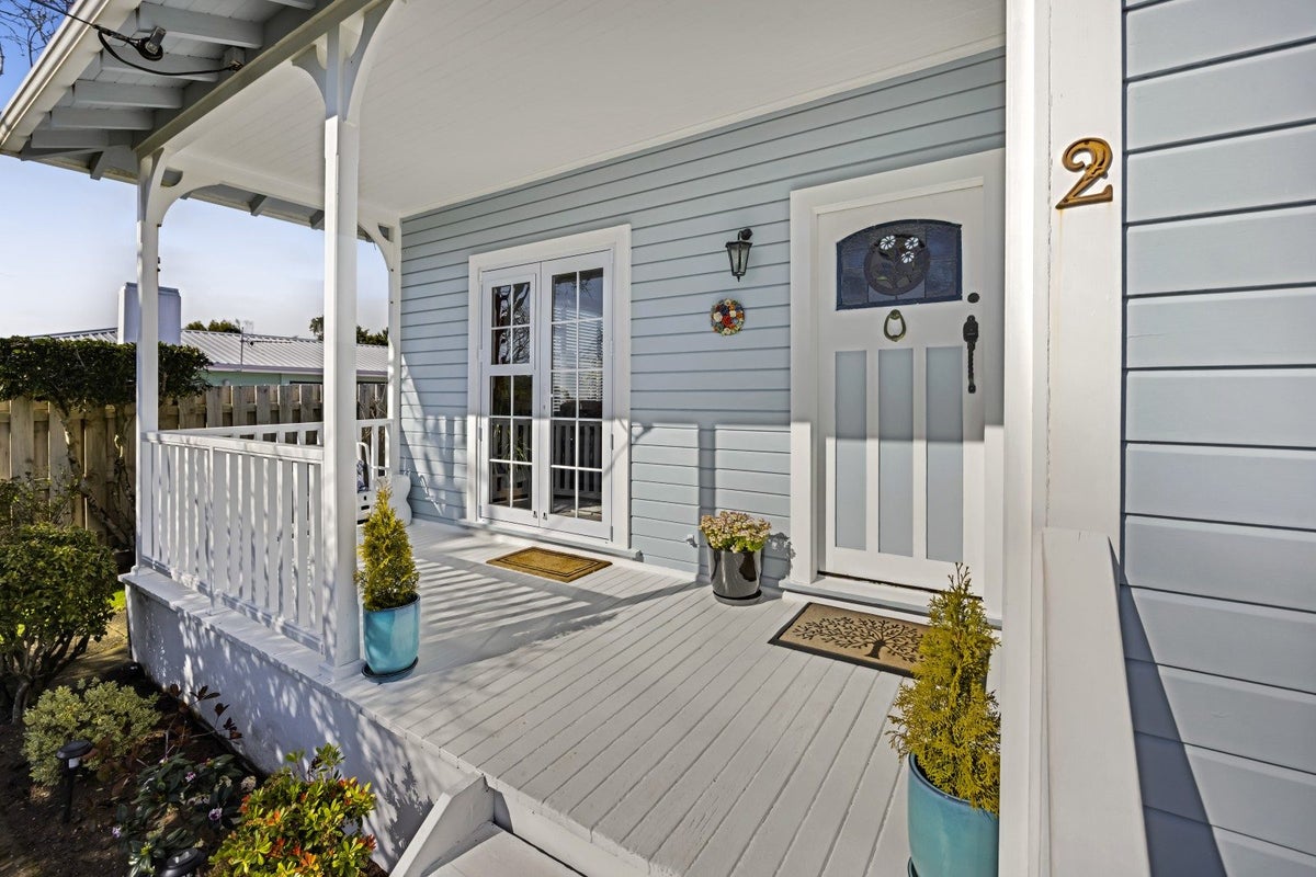 2 Hurworth Road, Hurworth, New Plymouth - Carousel 2