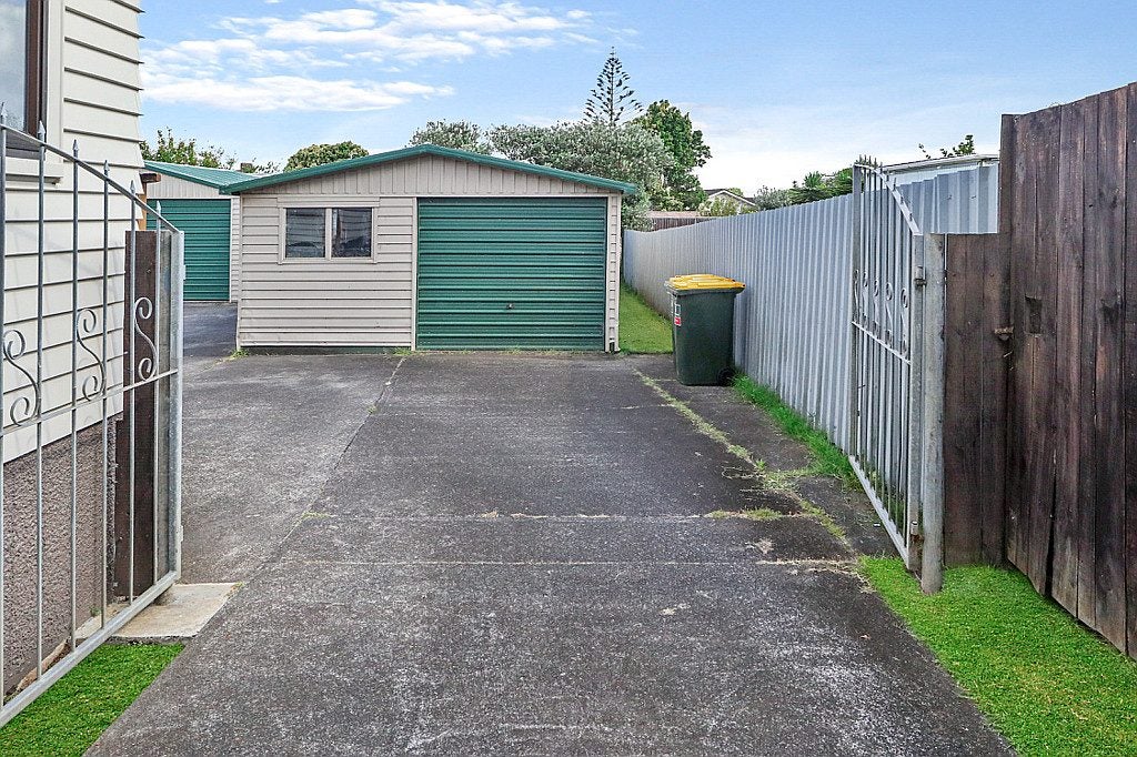 7 Matapouri Road, Mangere Bridge, Auckland - Carousel 12